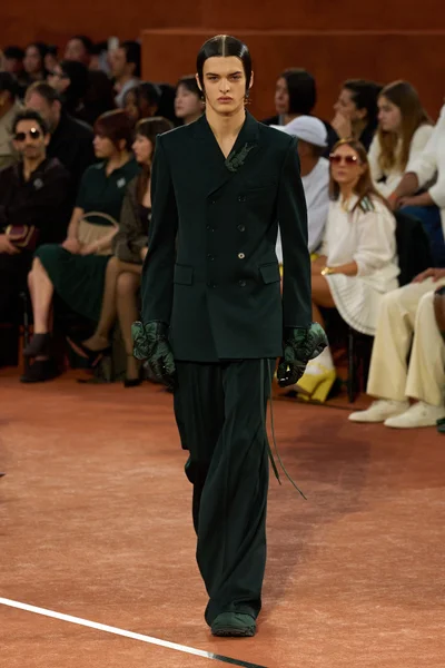Look 52
